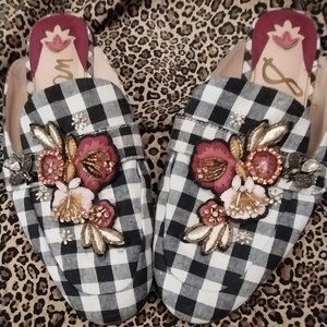 2723 Size 7.5 Sam Edelman Black And White Embellished Slides